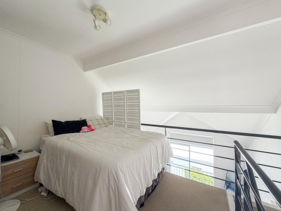 1 Bedroom Property for Sale in Oranjezicht Western Cape